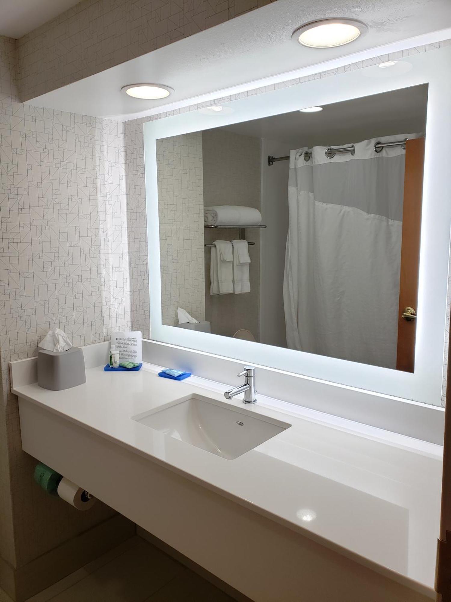 Holiday Inn Express Edgewood-Aberdeen-Bel Air Zewnętrze zdjęcie